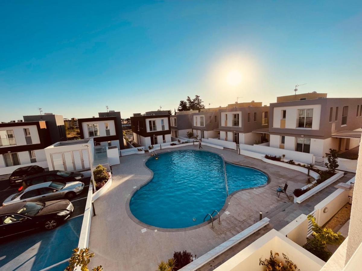 City Center Cozy Apt Paphos Exteriör bild