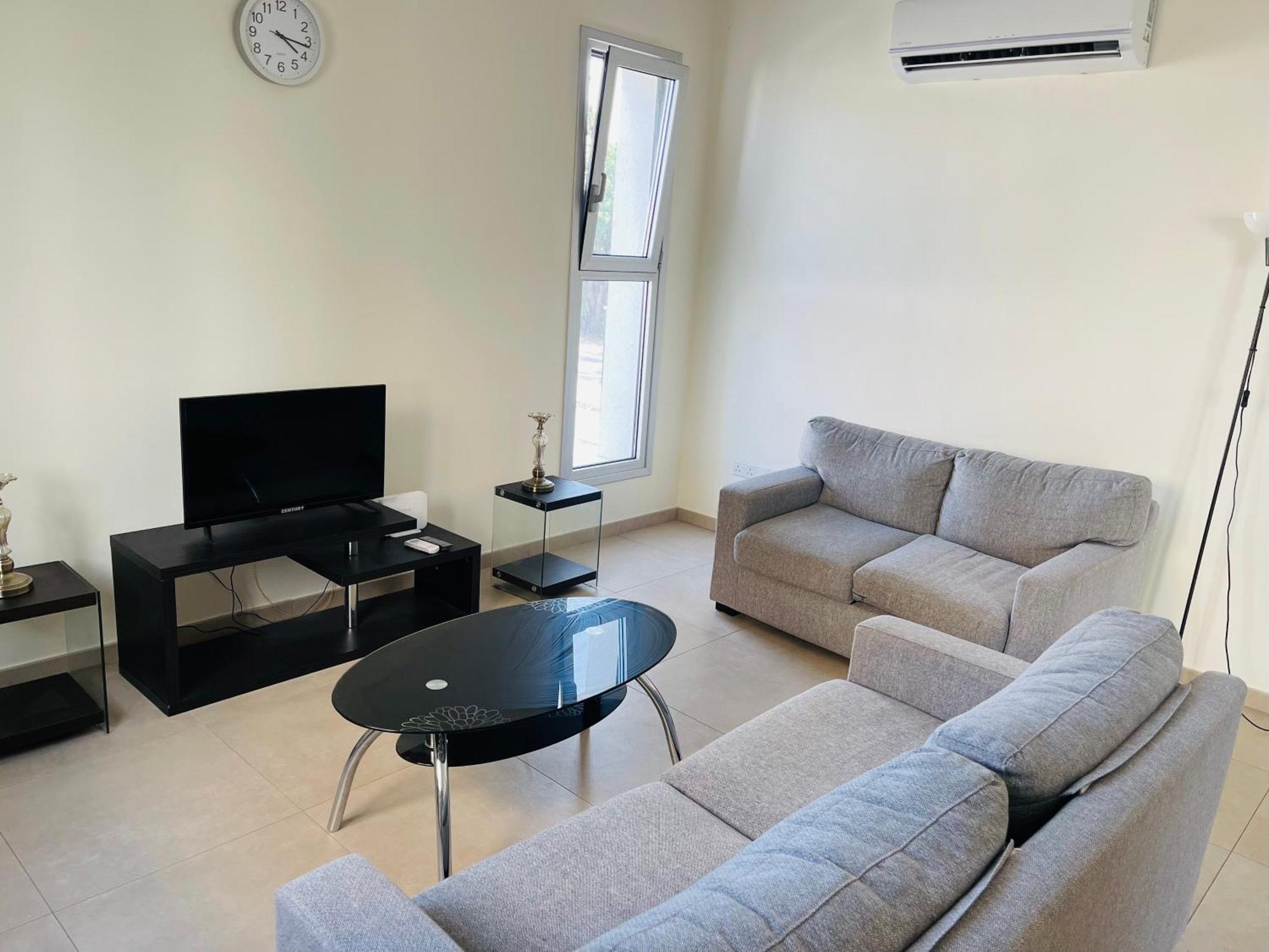 City Center Cozy Apt Paphos Exteriör bild